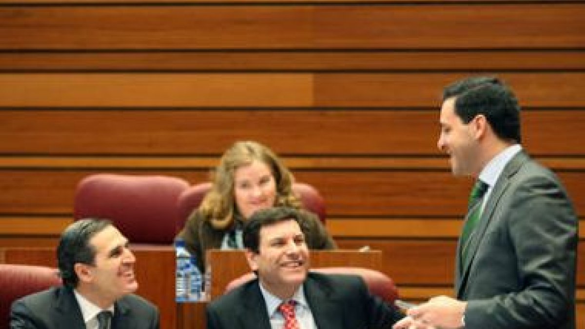 Ángeles Raúl, Fernández Carriedo y Sánz Vitorio.