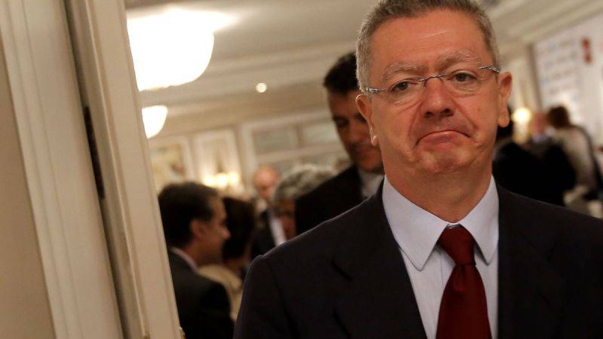 El ministro de Justicia, Alberto Ruiz-Gallardón, este martes en un desayuno informativo.