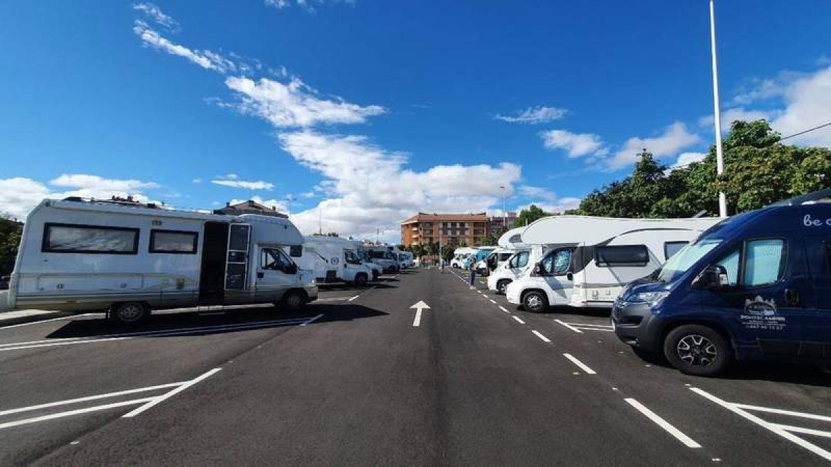 Área de autocaravanas de Eras de Renueva. DL