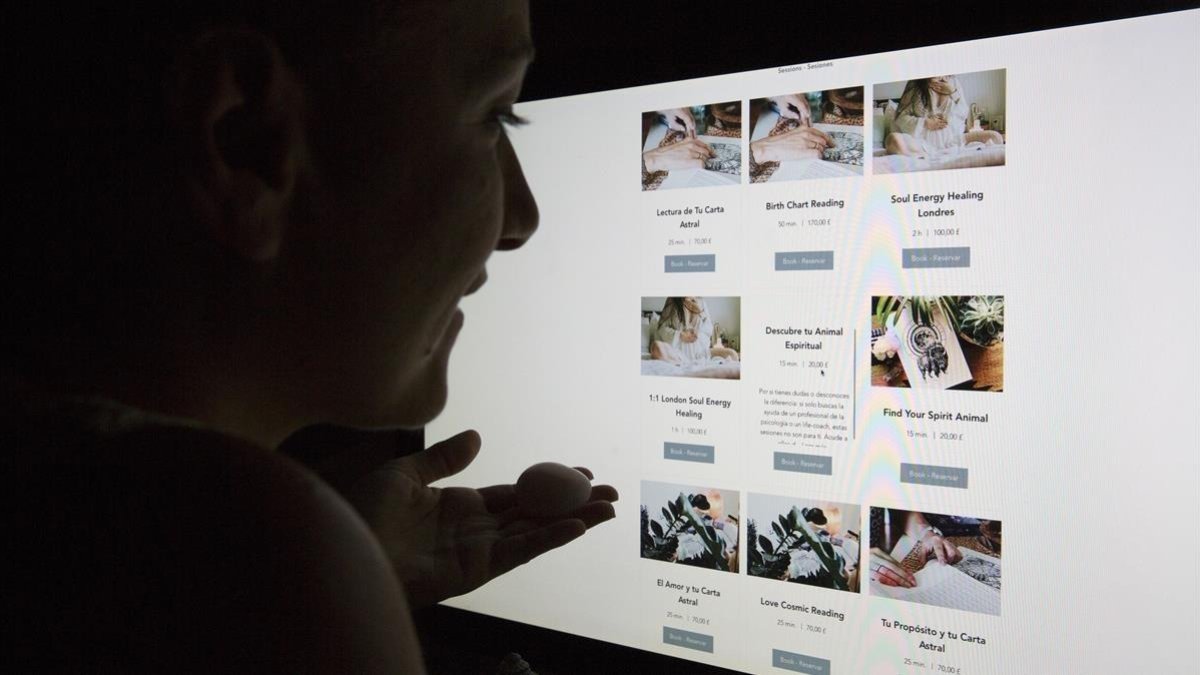 En algunos casos, estos influencers seudocientíficos llegan a ofrecer consultas espirituales, restauración de chacras o lectura de carta astral vía Skype