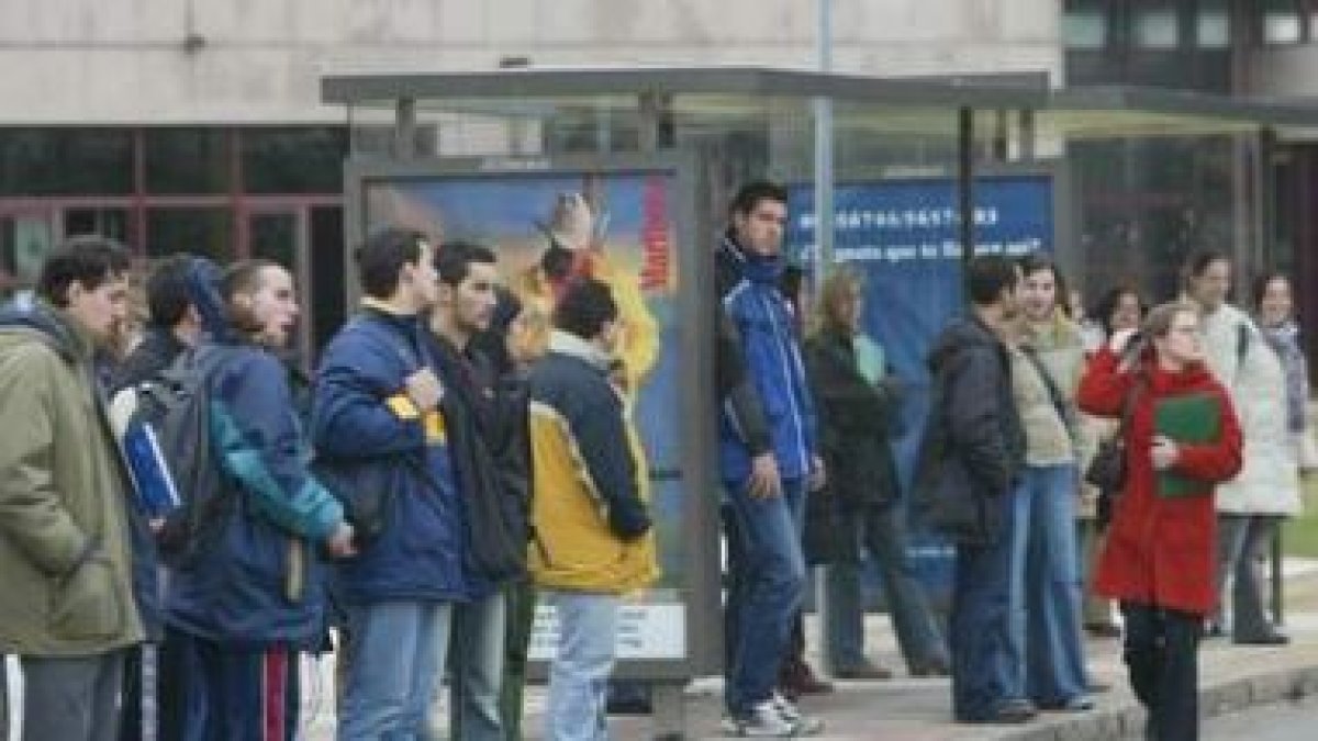 Los usuarios del autobús que estén ligados a la ULE podrán utilizar este nuevo sistema.