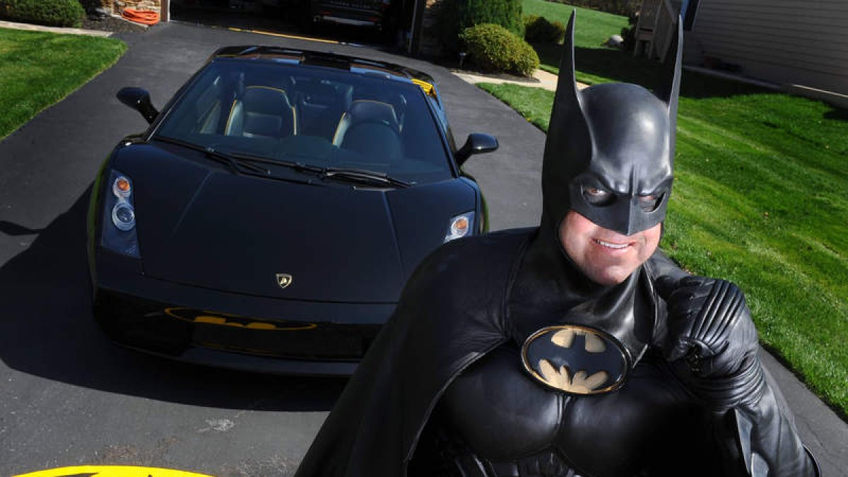 El conocido como ‘Batman de la Ruta 29’, caracterizado como el popular personaje de cómic.