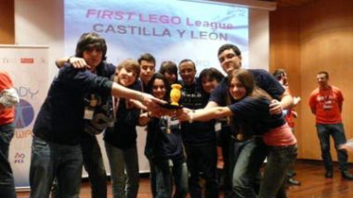 El equipo del IES Eras de Renueva que participó en la First Lego League celebrada en el Museo de la