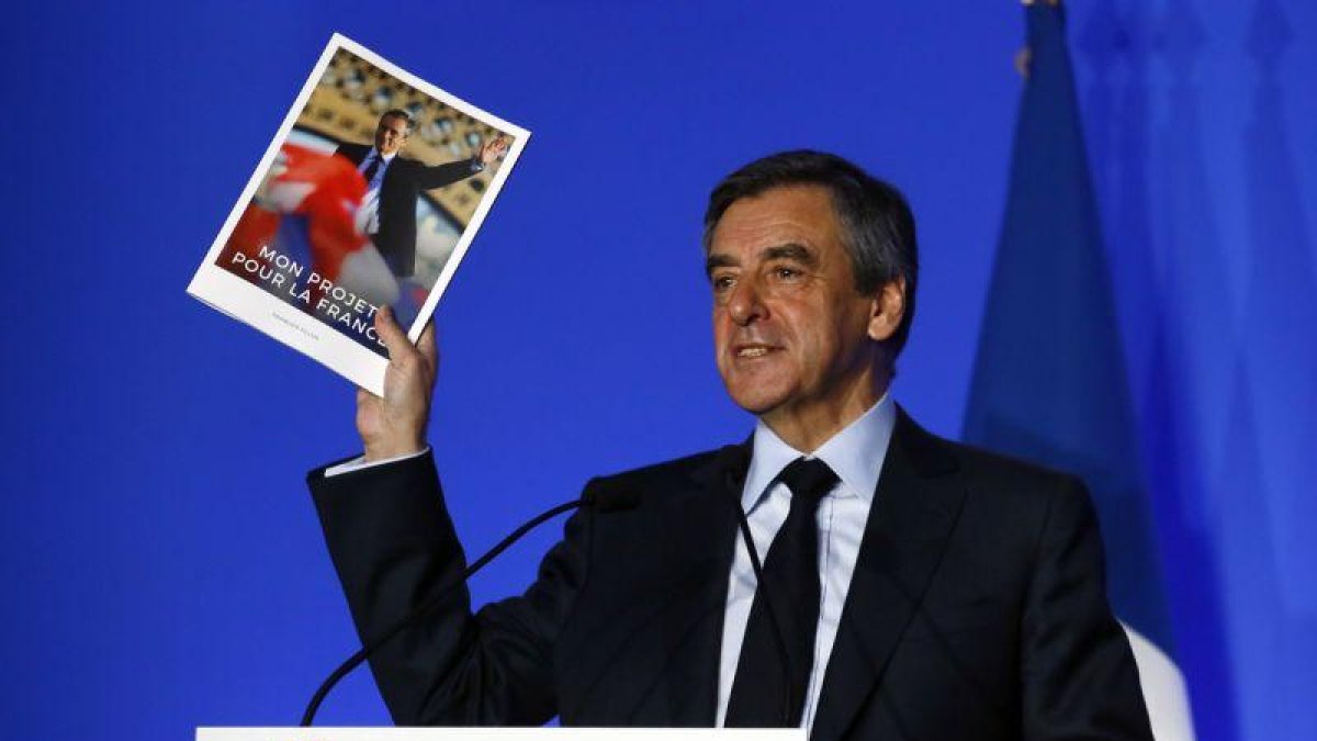 Fillon durante la presentación de su programa económico.