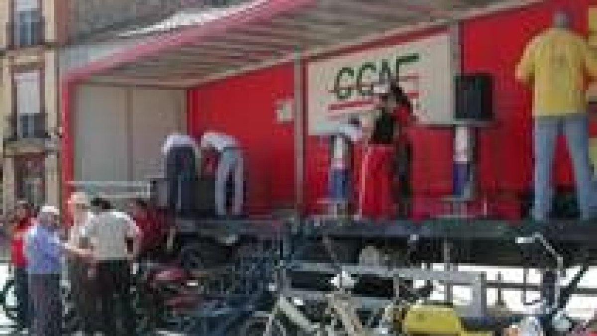 Las motocicletas antiguas tuvieron un privilegiado espacio promocional