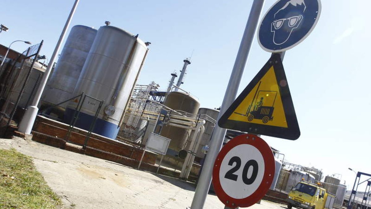 Vista parcial de las instalaciones de la fábrica de Antibióticos que atraviesa un momento crítico en la actualidad