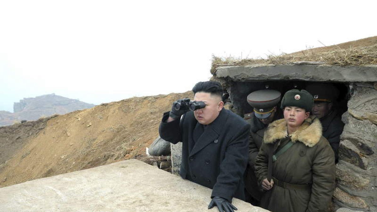 El líder norcoreano, durante su visita a una unidad militar muy próxima a Corea del Sur.