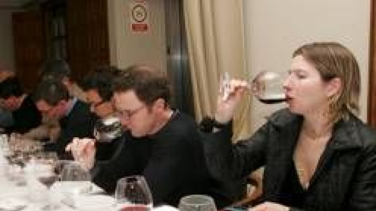 Las catas de todas la muestras presentadas al concurso se iniciarán esta mañana