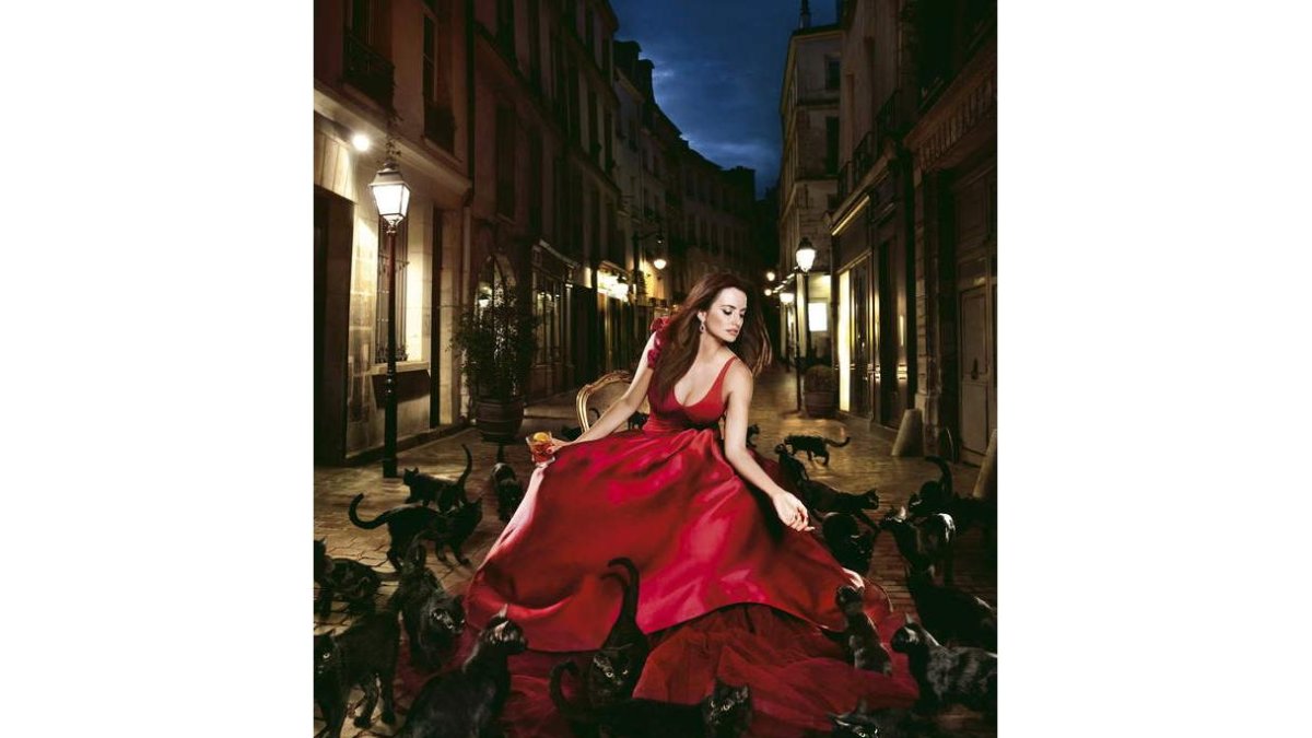 Imagen correspondiente al mes de enero del calendario Campari para el 2013.