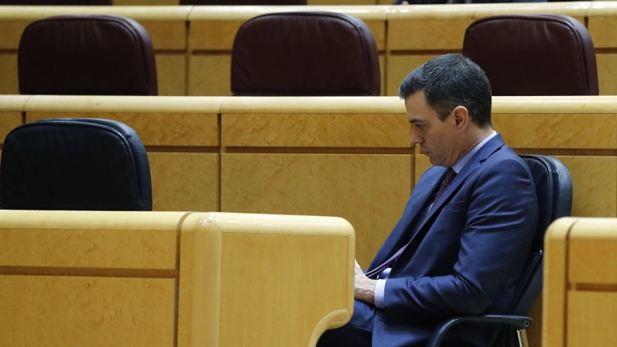 Pedro Sánchez durante la sesión de control al Gobierno de hoy martes, en el Senado. EFE/Ballesteros POOL