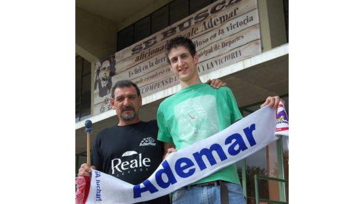 Ángel Martínez y José del Ganso en el Palacio de los Deportes.