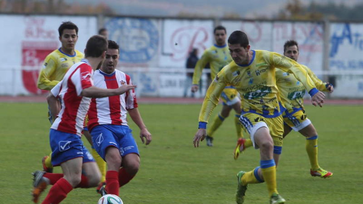 El equipo rojiblanco tuvo contra las cuerdas al líder durante muchas fases del encuentro.
