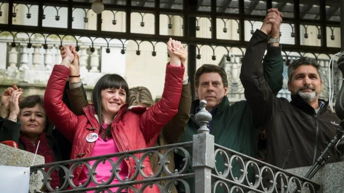 Los padres y madres de varios menores asesinados participaron en Huelva en un acto en defensa de la prisión permanente revisable.