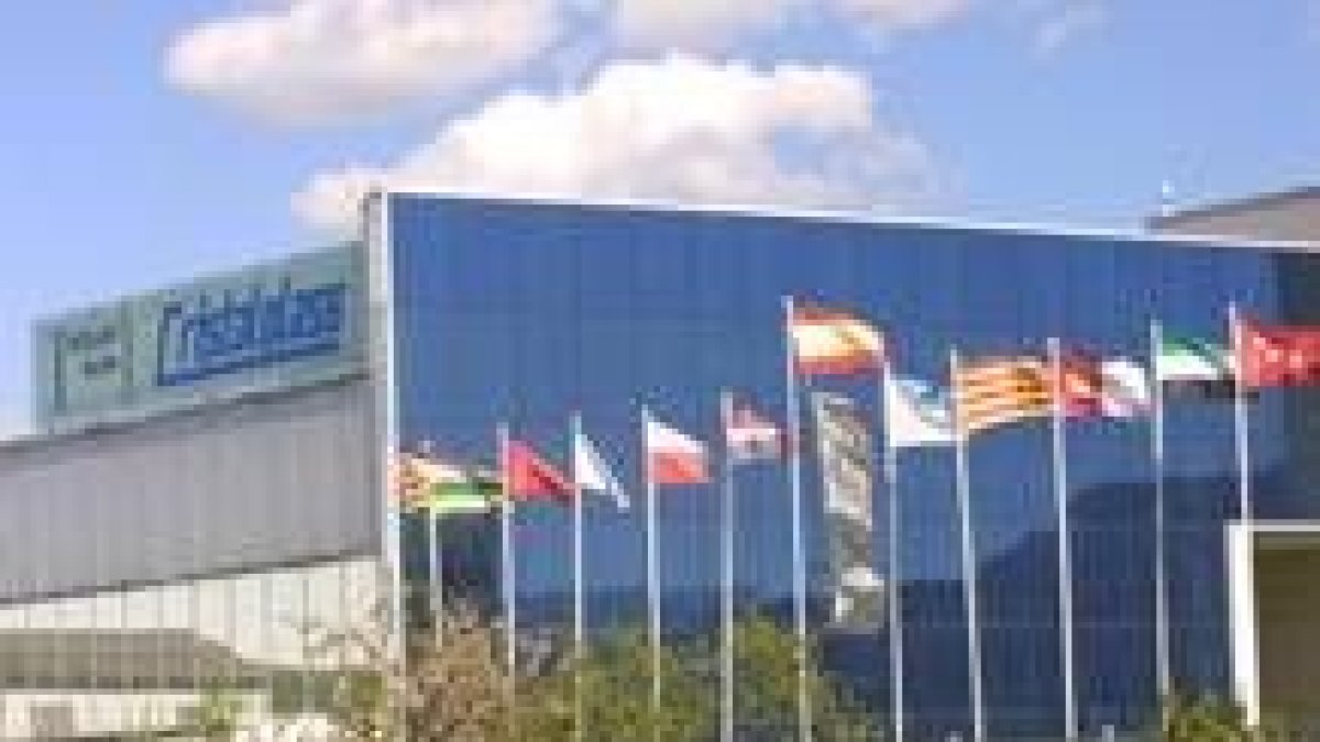 La factoría que la empresa Vitro Cristalglass posee en la localidad de Camponaraya
