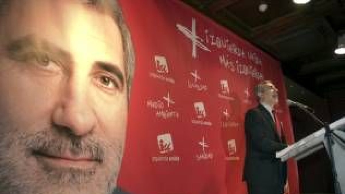 Gaspar Llamazares, en el último acto de la precampaña en Toledo