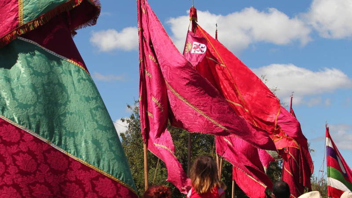 Los pendones también protagonizan estas jornadas.