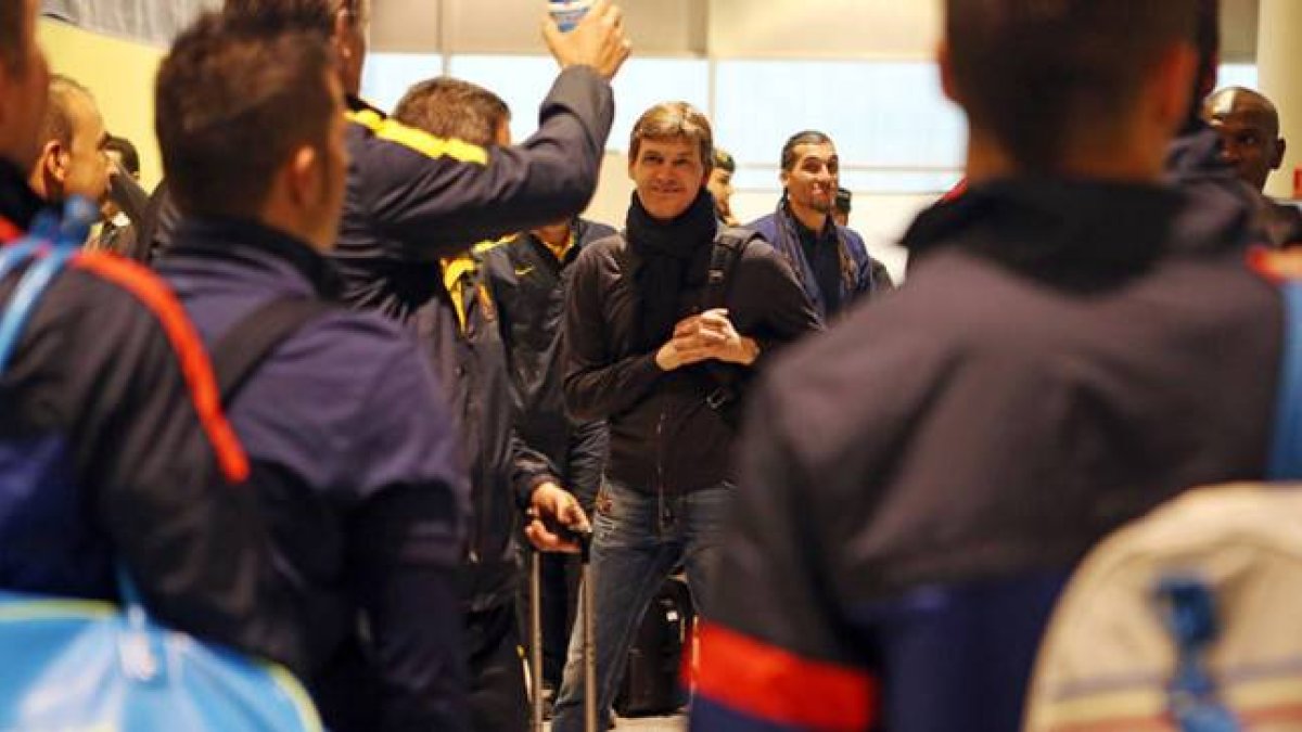 Tito Vilanova, en el aeropuerto del Prat, este lunes.