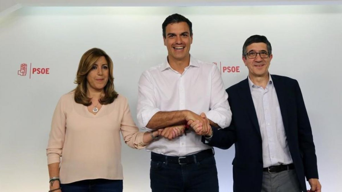 La victoria de Pedro Sánchez en las primarias socialistas del pasado domingo fue tan rotunda, con una diferencia de 10 puntos frente a Susana Díaz, que los líderes territoriales críticos con el nuevo secretario general concluyen que no tiene sentido, al m