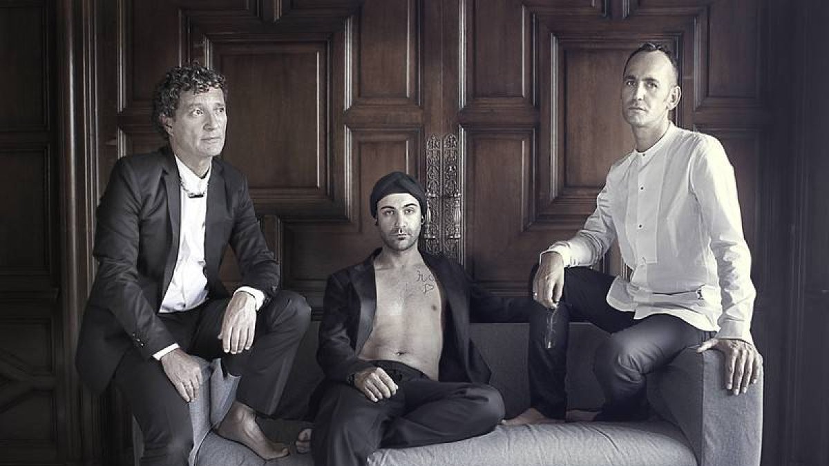Trajes de HAMAKI-HO y ANTONY MORATO de venta en Choice Clothes Con camisas de RELIGION también de venta en Choice Clothes y camisas Héctor Loureiro