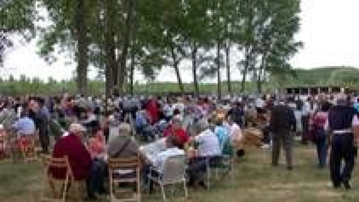 Las asociaciones de personas mayores se reunieron en La Bolenga de Carrizo