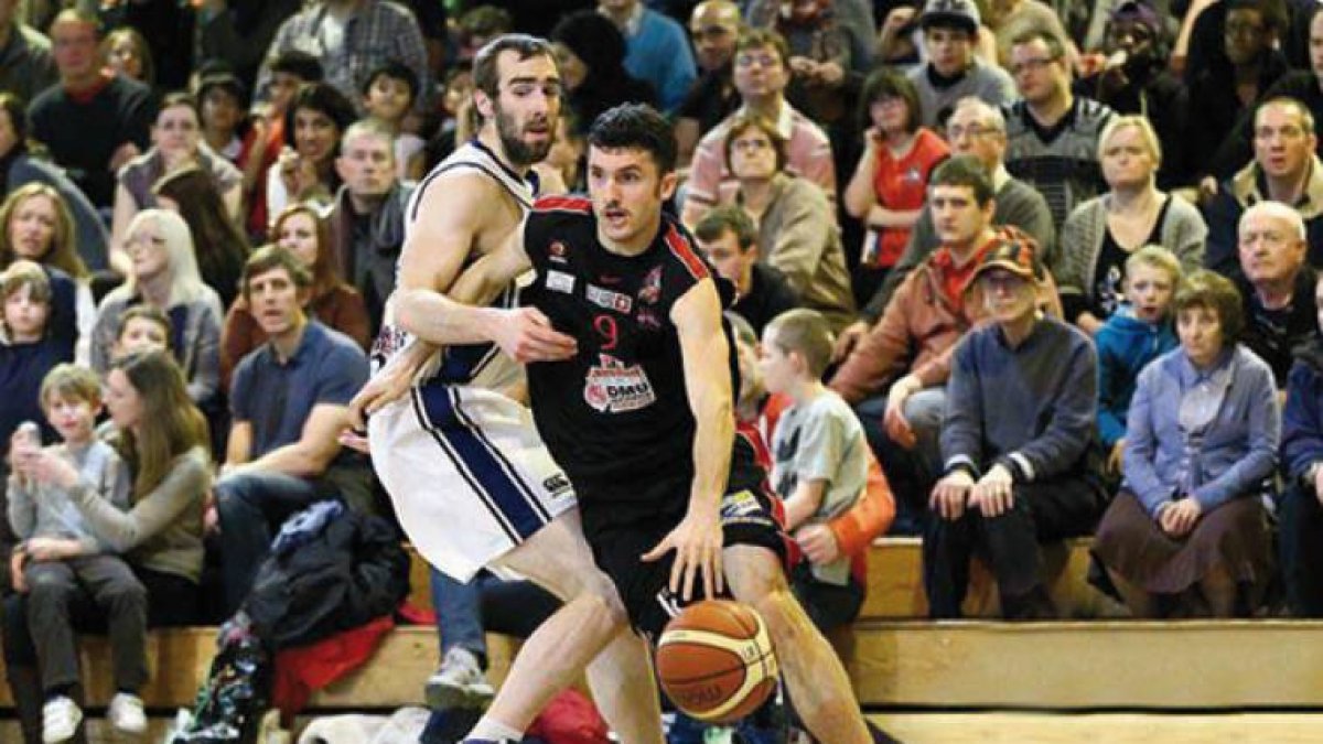 Jorge Calvo es el quinto jugador con más minutos en el líder de la Liga, los Leicester Riders.