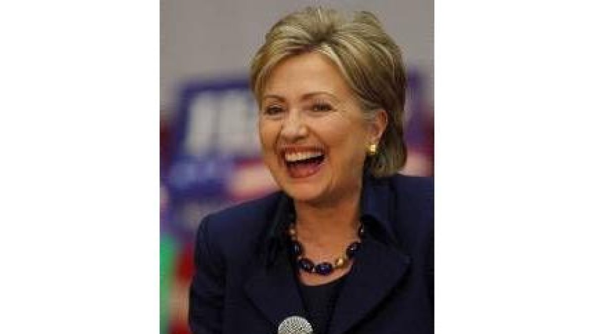 La CBS ha puesto en solfa la memoria de Hillary