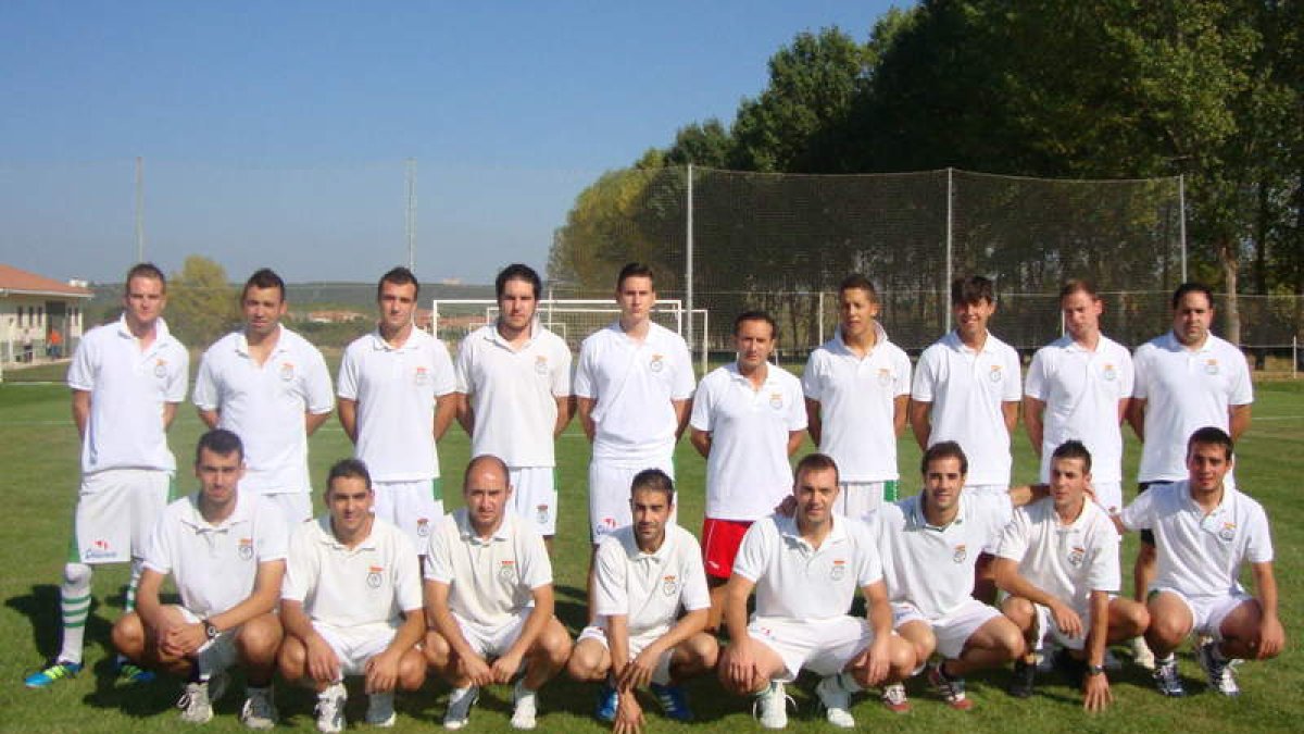 Formación del equipo del Villabalter que milita en la 1.ª División Provincial de Aficionados.