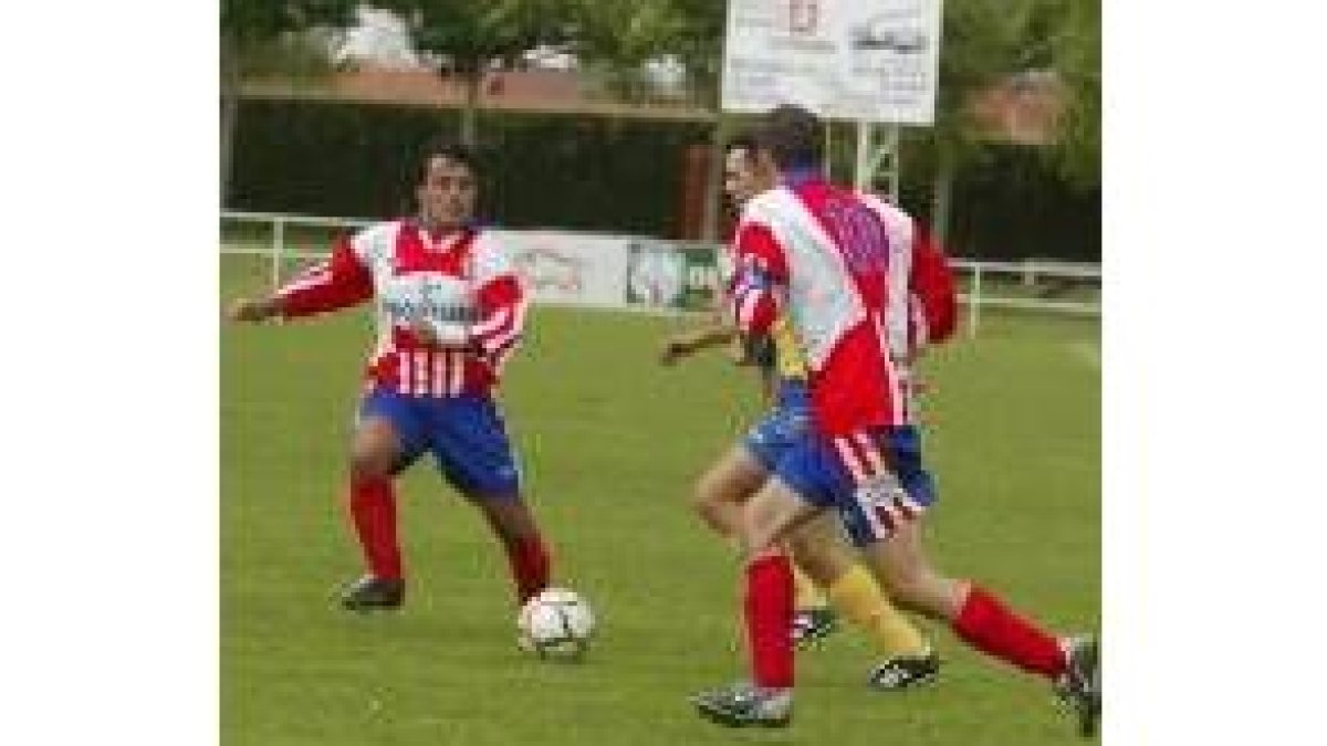 El Paramés realizó un gran encuentro y se llevó los tres puntos del derbi
