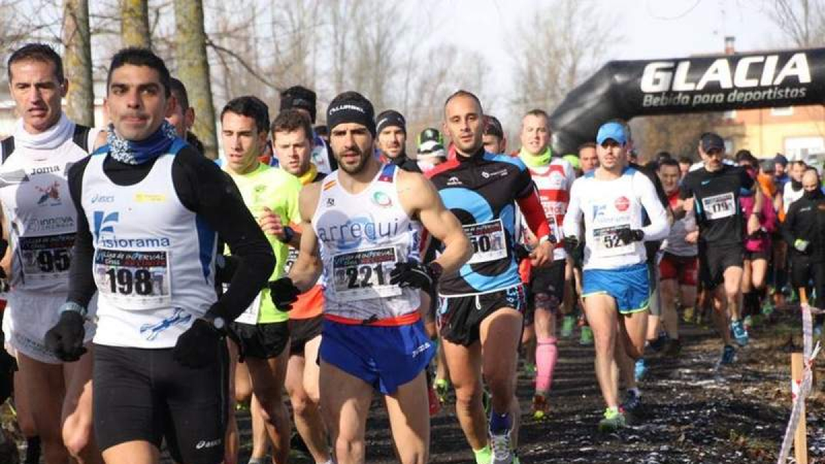La última de las pruebas de la Liga de Cross contó con más de 200 atletas en la salida. INTERVAL NO LIMITS