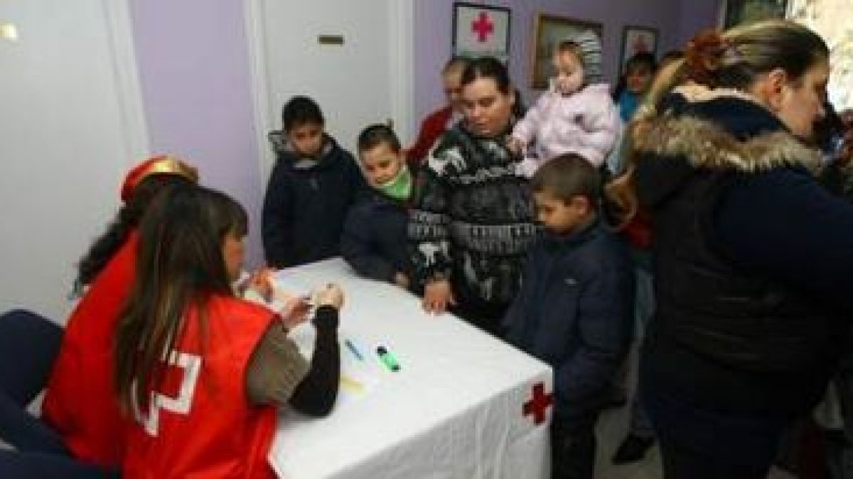 Los pequeños esperaron pacientemente su turno