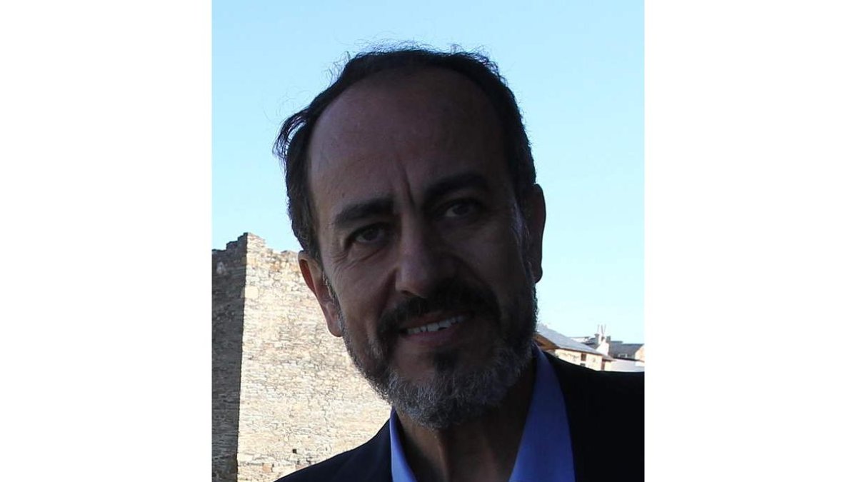 El bibliófilo Antonio Ovalle.