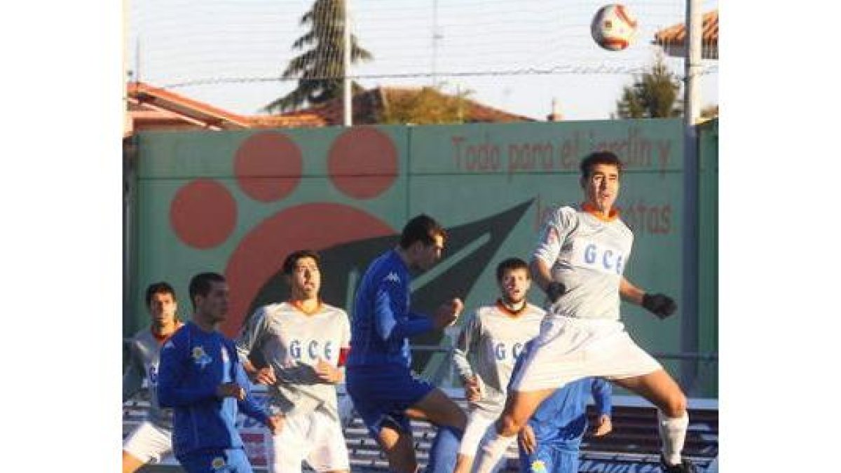 El equipo trepalense se vio superado por el Villaralbo.