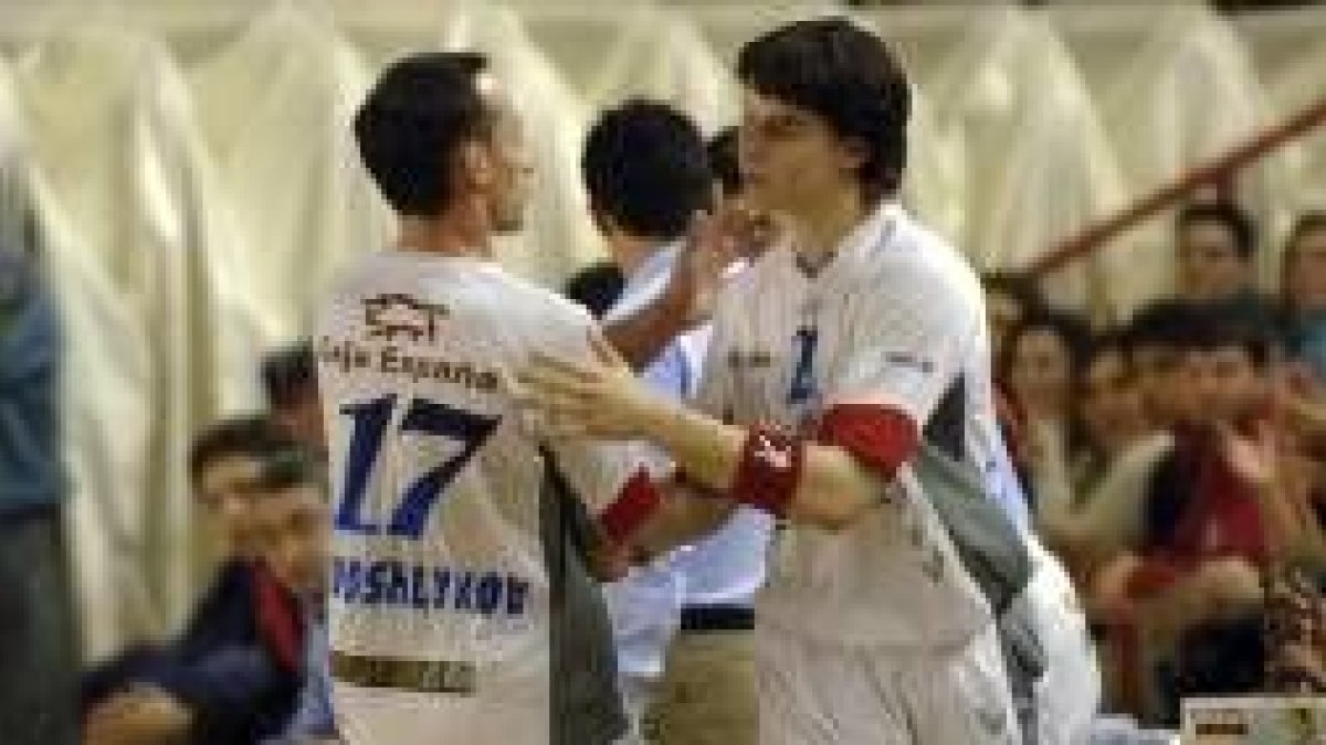 El joven Aguirrezabalaga en el último partido cuando sustituyó a Krivoshlykov en el extremo derecho