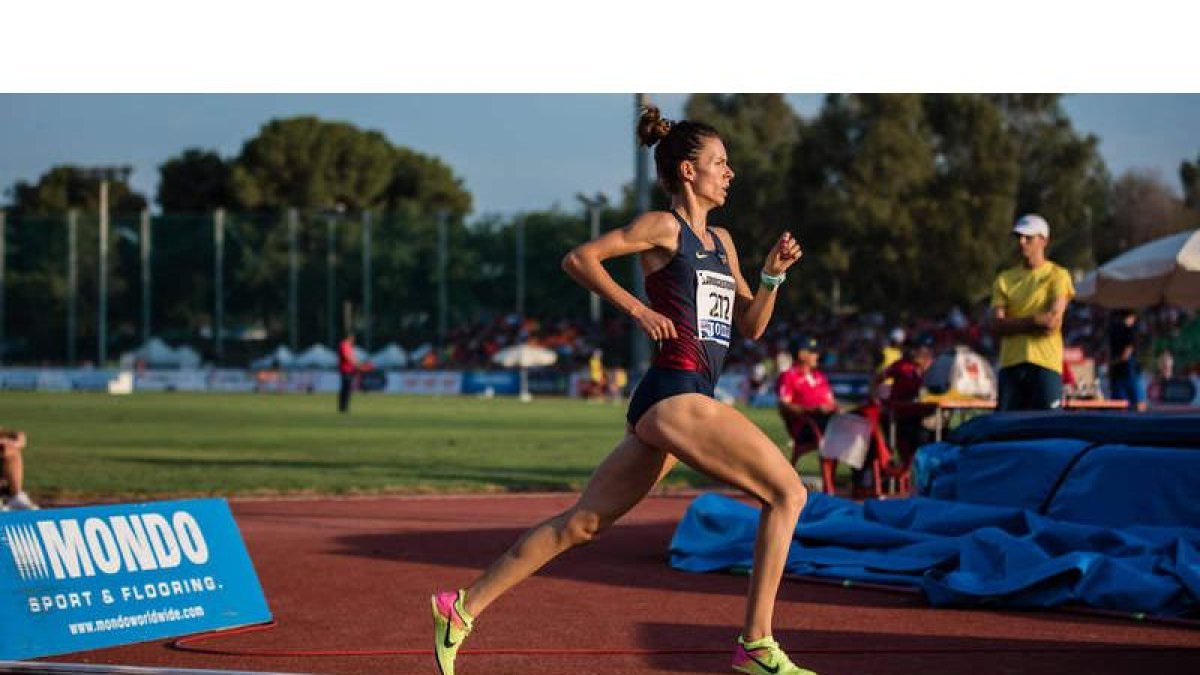 La atleta leonesa Blanca Fernández acaba de correr la San Silvestre de Stuttgart. DL