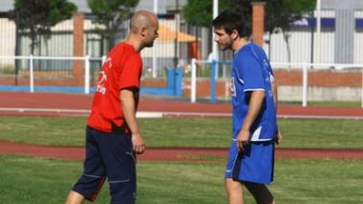 Teo seguirá en la Ponferradina al menos hasta el mes de diciembre.
