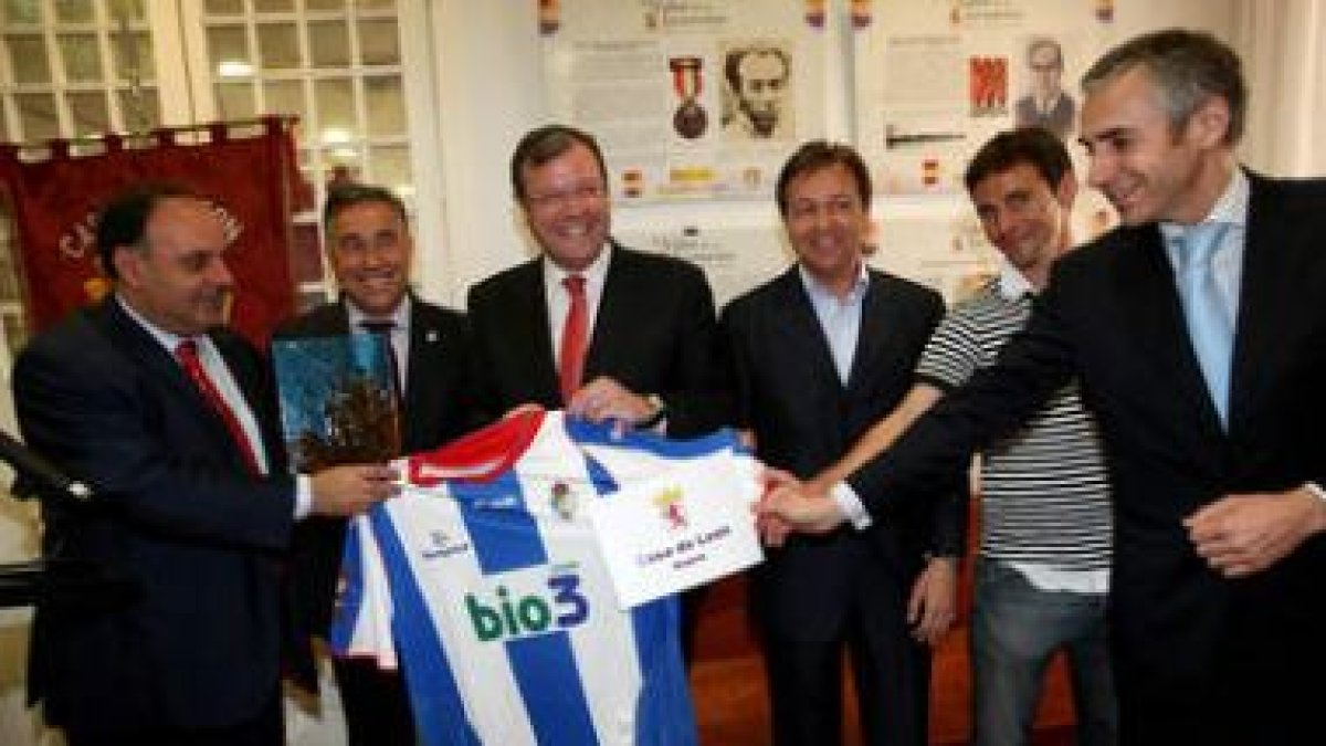 La Casa de León en Madrid homenajeó a la Deportiva Ponferradina.