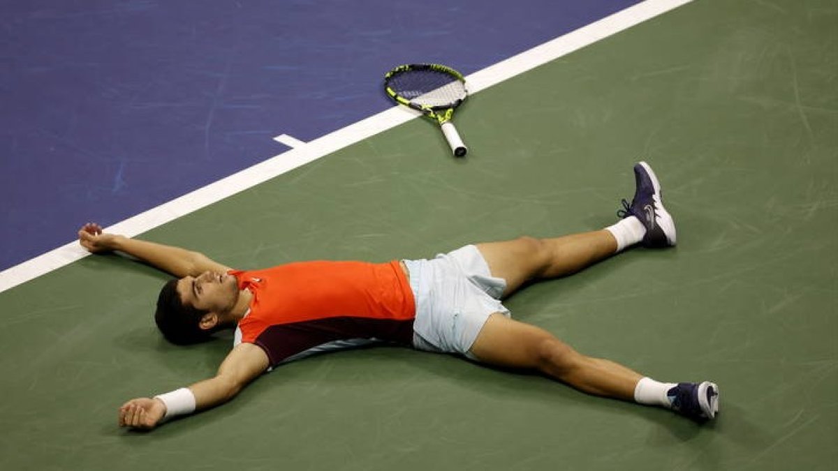 El español Carlos Alcaraz celebra su pase a la final. BRIAN HIRSCHFELD