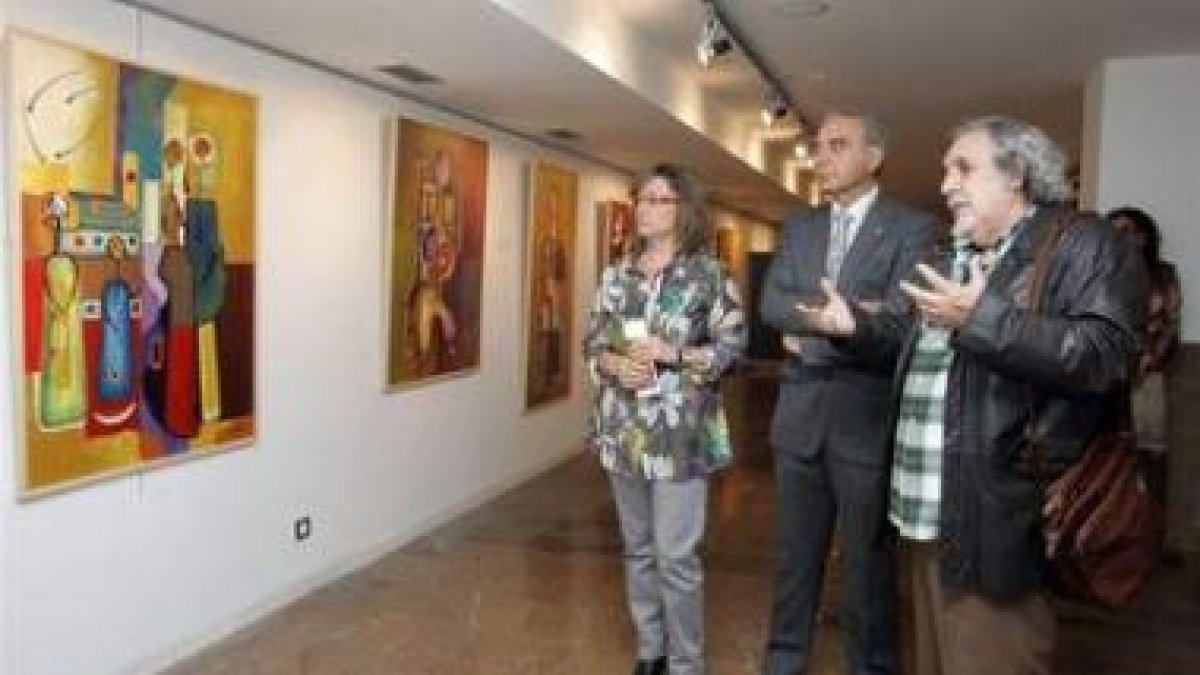 La inauguración contó con la presencia del propio artista.