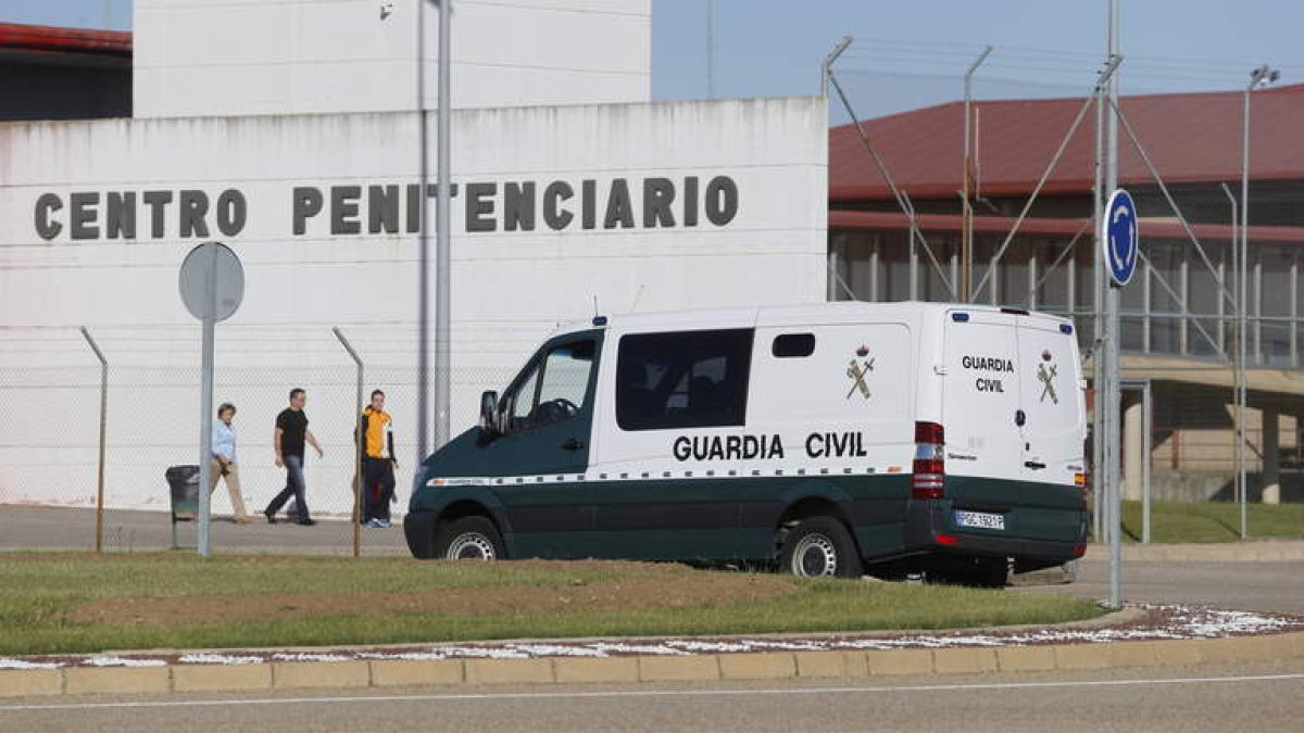 Montserrat y Triana regresan al centro penitenciario tras una de sus declaraciones ante la jueza instructora