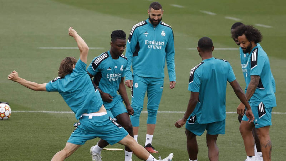 Ancelotti prioriza el sistema 4-3-3 en el Madrid aunque en algunos partidos ha modificado el dibujo en el apartado defensivo. HIDALGO