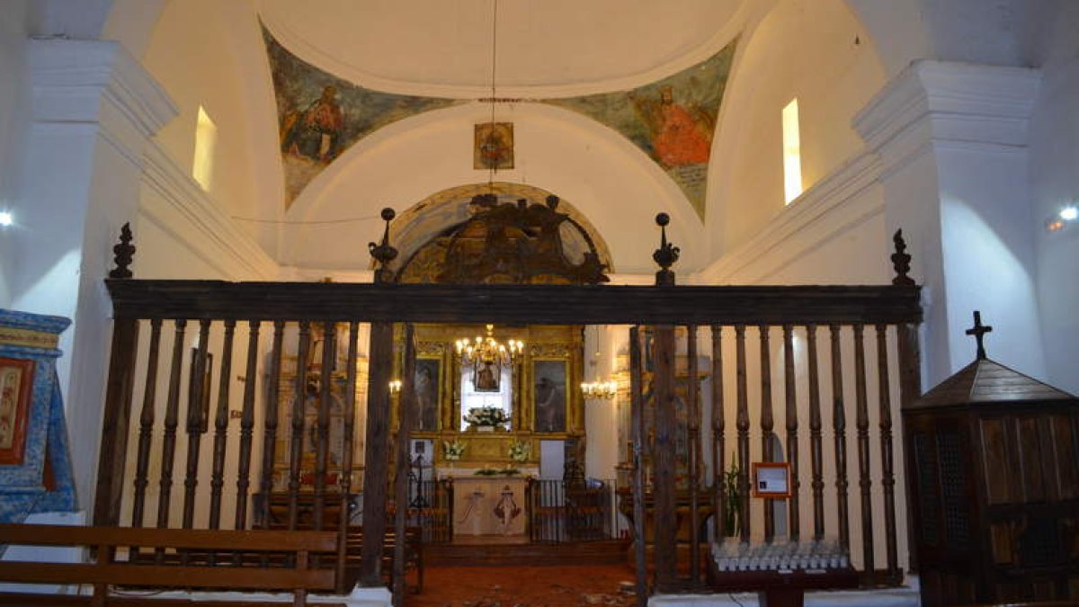 Interior de la ermita de La Piedad, donde se aprecian los frescos de la bóveda. MEDINA