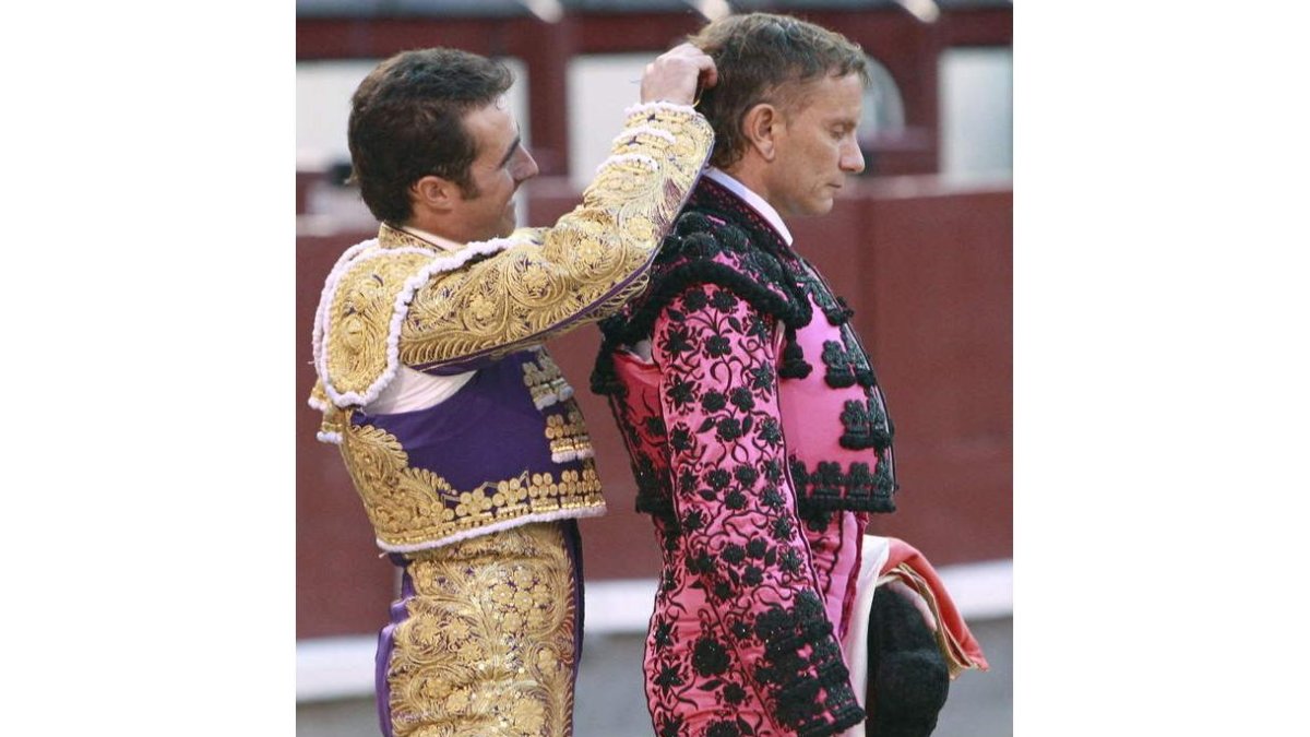 Julio Aparicio se cortó ayer la coleta en Las Ventas.