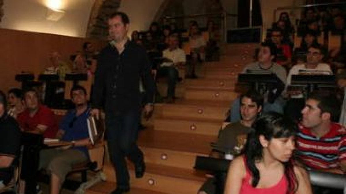 Sierra, ayer a su llegada al Museo de la Radio.