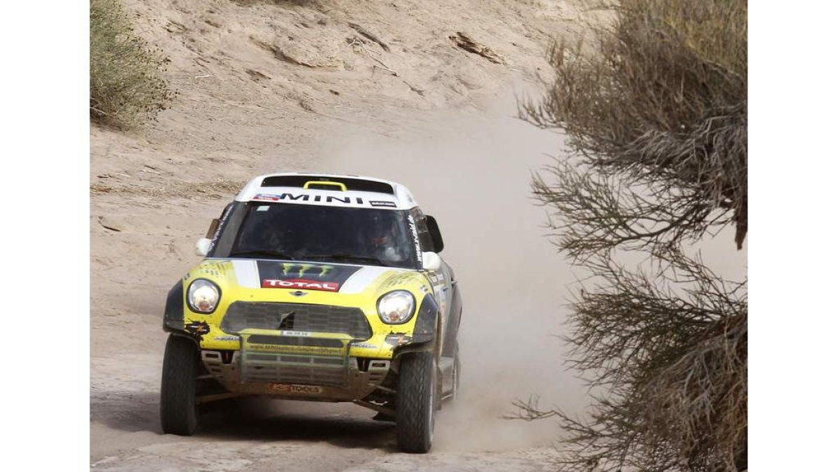 Nani Roma dio un paso adelante para apuntarse el Dakar.
