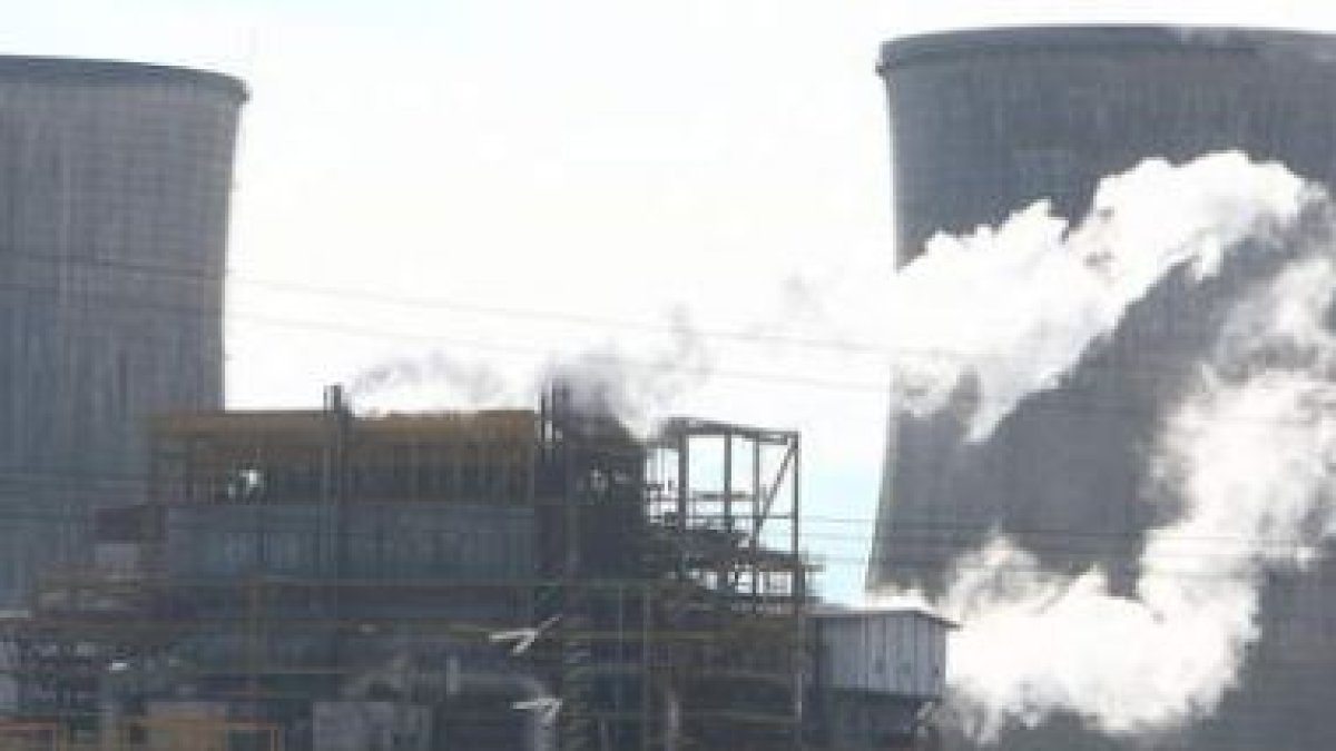 La situación de la obra de los ciclos combinados, en la imagen, retoma el interés político.