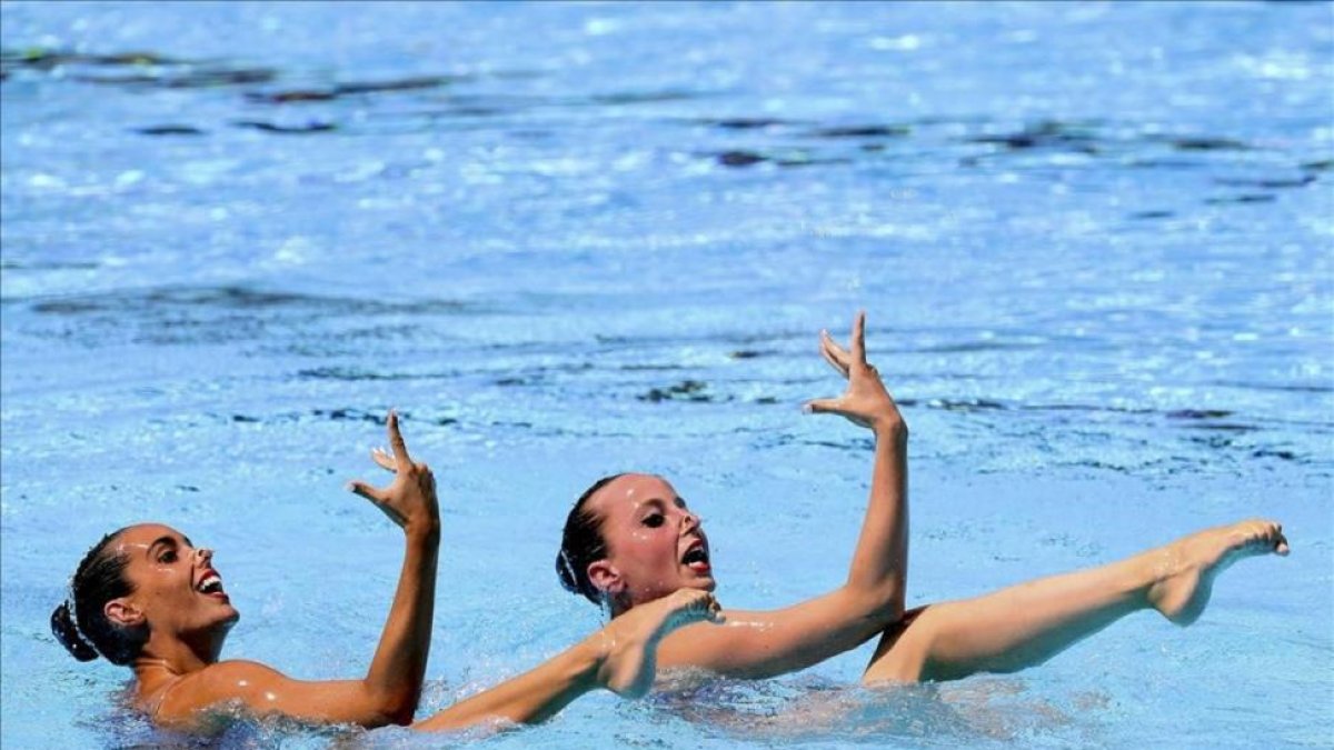 Ona Carbonell y Paula Ramírez, en un momento de su actuación