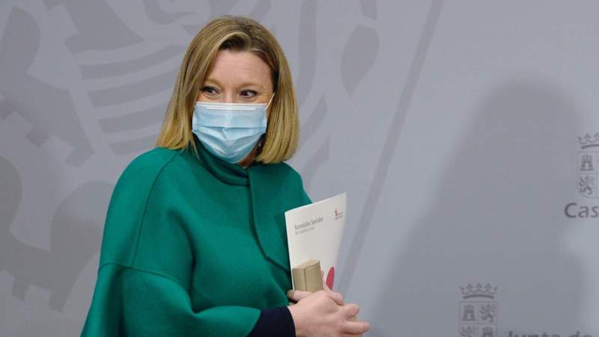 Isabel Blanco se prepara para la comparencia en rueda de prensa telemática. NACHO GALLEGO