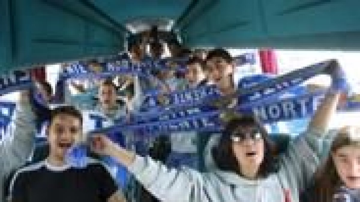 Los seguidores blanquiazules ya festejaban antes de partir