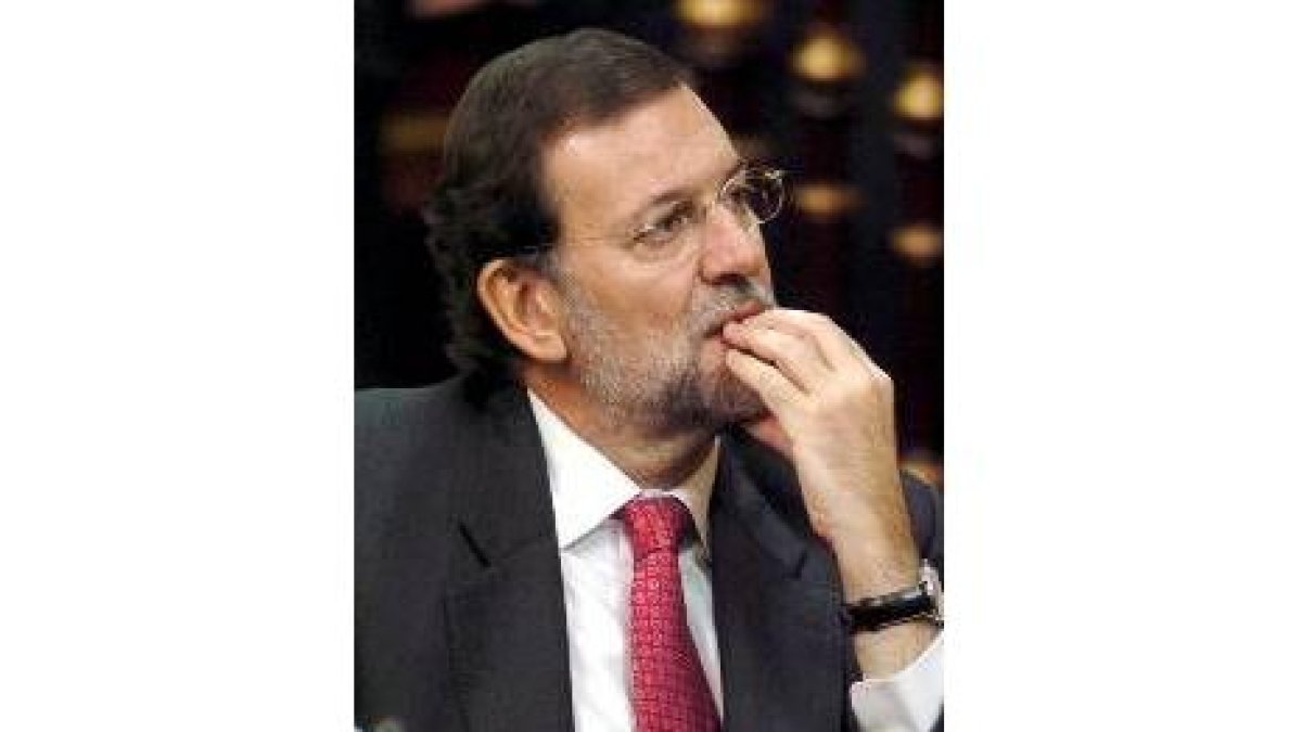 Rajoy también ha bajado en las encuestas