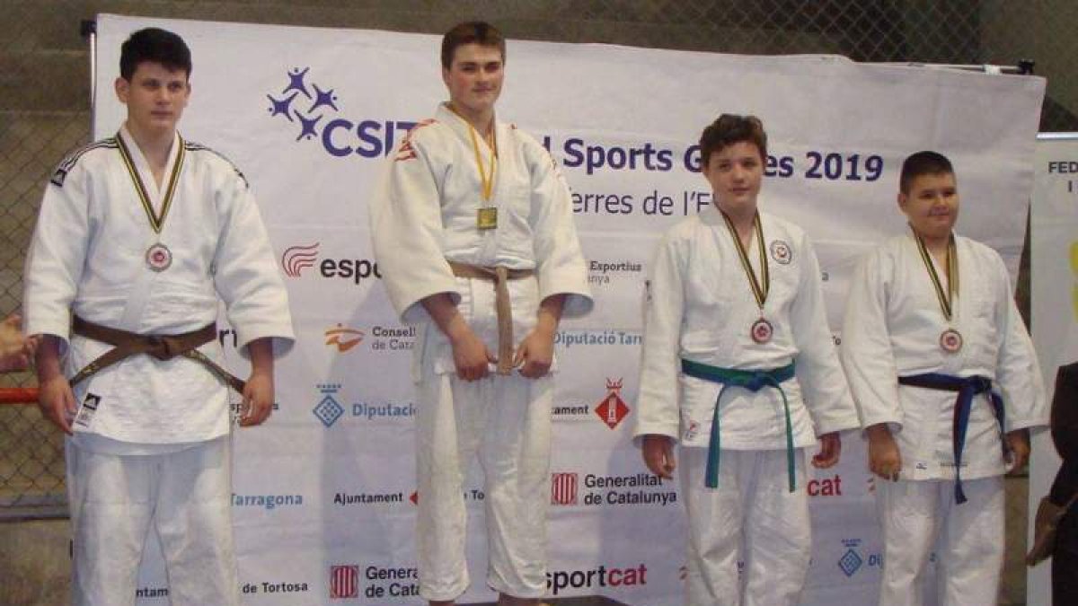 Pablo Fernández subió al cajón en el campeonato de Tortosa. DL
